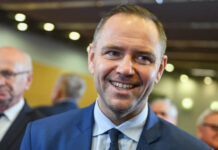 В Польше разгорелся скандал с обвинениями Навроцкого в содействии проституции