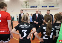 Алексей Кушнаренко открыл современный ФОК в Лесковке