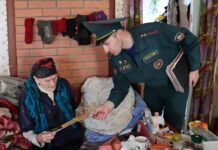 В преддверии Дня Победы спасатели и соцслужбы навестили стародорожан, переживших ужасы войны