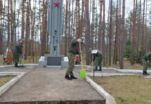 На воинских мемориалах Стародорожского района кипела работа в рамках субботника