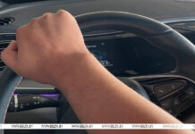 Лукашенко поручил ужесточить подготовку водителей в автошколах