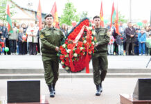 В День Победы в Старых Дорогах прошел торжественный митинг и возложение цветов к Огню Памяти