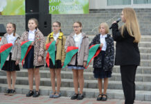 Под мирным небом: юные стародорожане пополнили ряды пионеров