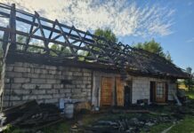 В аг. Старые Дороги дети с зажигалкой устроили пожар на чердаке сарая
