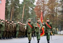 Домой с честью: в 8-й бригаде РХБ защиты торжественно проводили срочников